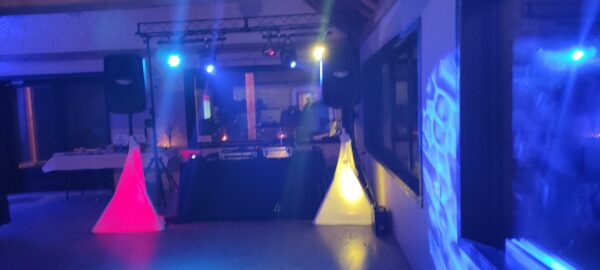 Volledige discobar vanaf €200.00 ( zonder DJ)